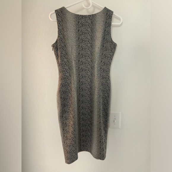 Nine West Fitted Stretch Animal Print Sheath Dress Women’s - Picture 2 of 6
